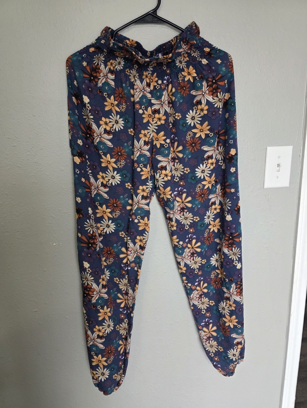 Lotus and Luna floral Harem pants Size S